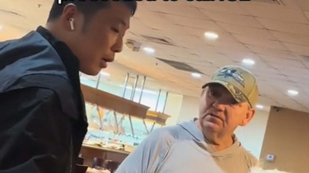 Insane Michigan Karen Pretends To Be an Ice Agent To Get Restaurant Workers Deported ‘This is an advanced stage of fascism’