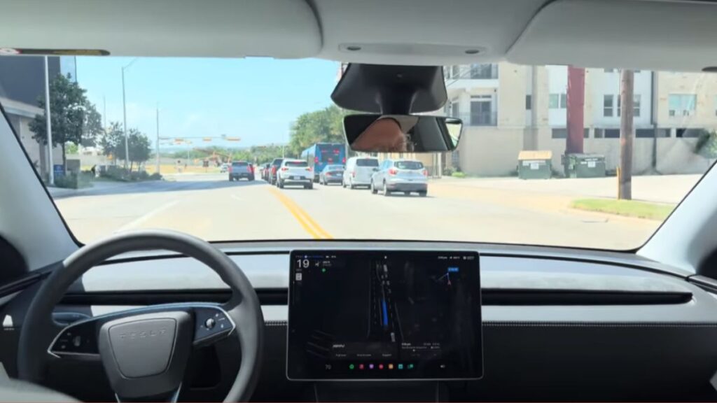 Austin Tesla Robotaxi Gets Confused at Busy Intersection 'Thats Legitimately a Rough Look'