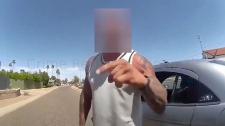 Furious driver loses it and assaults Arizona cop during a traffic stop