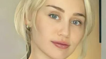 Miley Cyrus close up