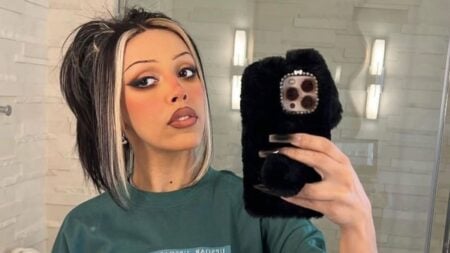 Doja Cat selfie