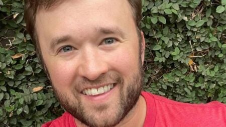 Haley Joel Osment selfie
