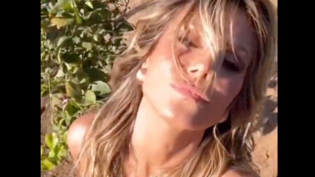 Heidi Klum dancing