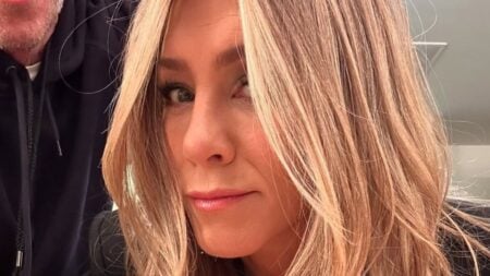 Jennifer Aniston selfie