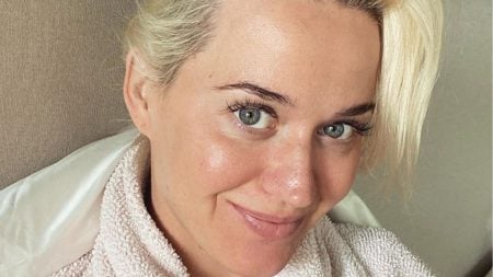 Katy Perry selfie