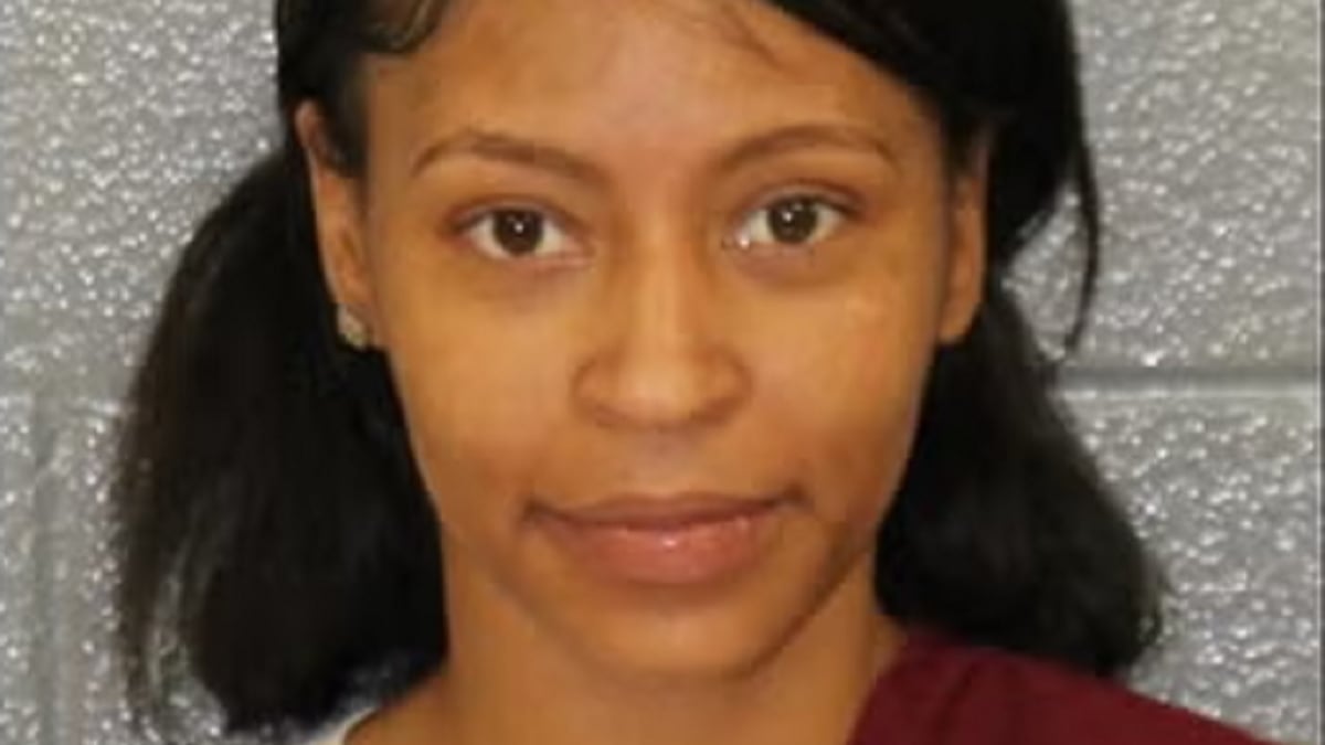 North Carolina Mom Assaults School Officials Who Called Her After Daughter Got in a Fight: ‘Apple Didn’t Fall Far’