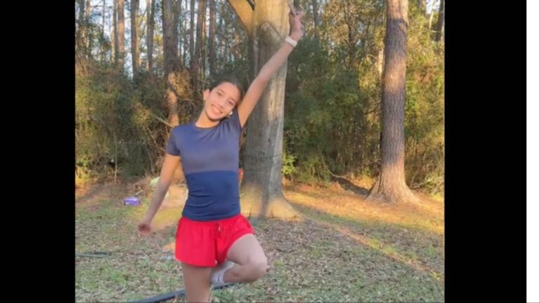 Texas Mother Goes the Extra Mile To Keep Her Teenage Daughter Safe: ‘I Hate That We Live in This Evil World’ Texas Mother follows her daughter while she runs