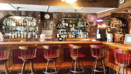 New York Bar Staff Harasses Elderly Women by Insulting Them on Bill