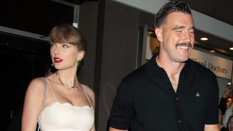 Taylor Swift and her boyfriend Travis Kelce on public outing.