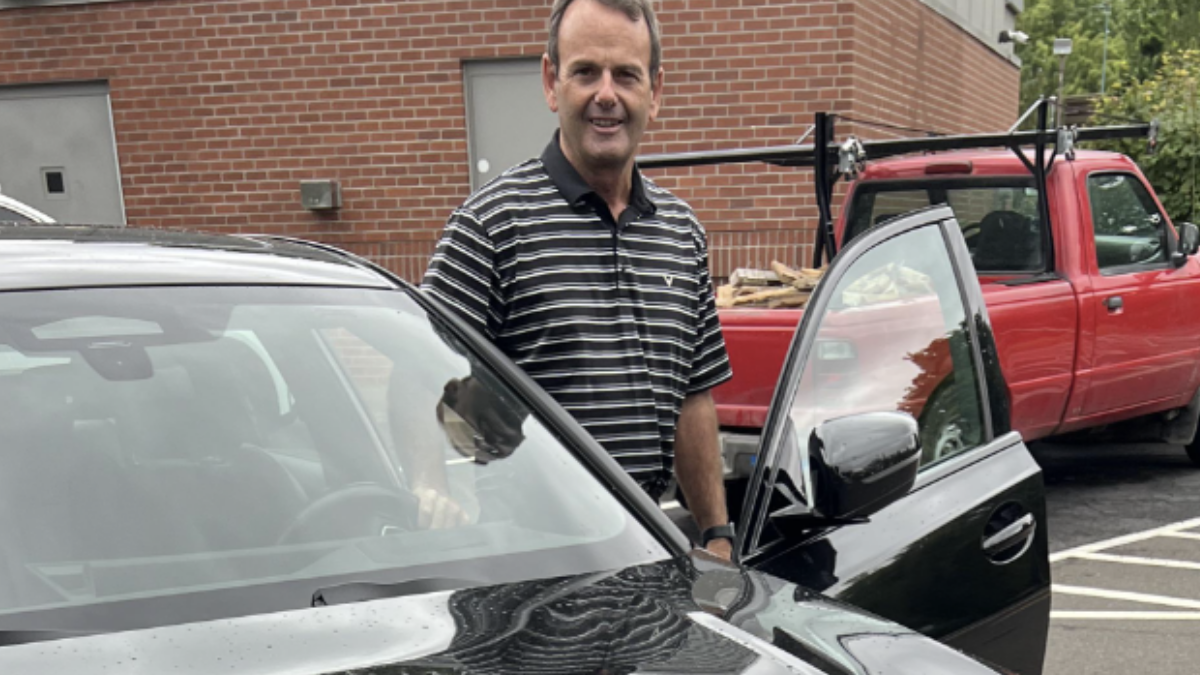 Oregon BMW Driver Smashes Mirror and Laughs After Getting Caught: ‘Look at This A**Hole’s Smug Face When Confronted’
