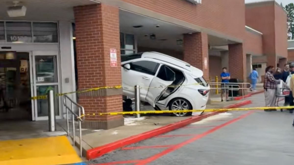South Carolina Publix Becomes a Drive-Thru as SUV Plows Into Entrance, ‘You Can’t Park There’