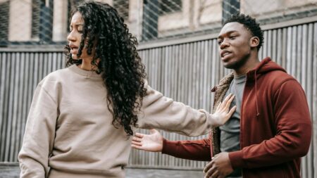 California Woman Steps in After Seeing Couple Arguing, Tells the Man to Leave Her Alone and Gives the Girl a Ride in Wholesome Clip