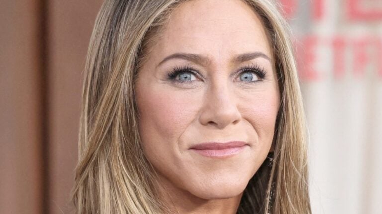 Jennifer Aniston Cries Over Family Loss: ‘The Longest Relationship She Ever Had’ Jennifer Aniston close up