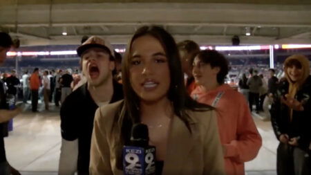 Gang of Men Harass and Scream at Crying Female Oregon Reporter: ‘What a Group of Moronic Buffoons’ Gang of Men Harass and Scream at Female Oregon Reporter