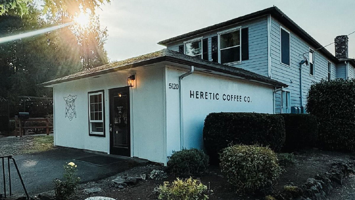 Oregon Coffee Shop Owner Takes a Stand and Helps SNAP Recipients in the Most Heartwarming Way, ‘Everyone wanting to help feed Americans except our own government’