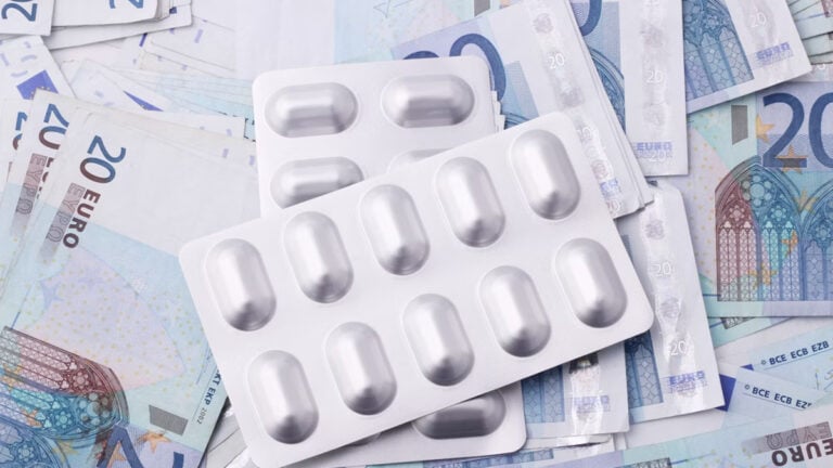 Minnesota Woman Breaks Down Over $2,200 Health Insurance Bill, Boomer Mom Blames Obama Instead: ‘They Choose Trump’