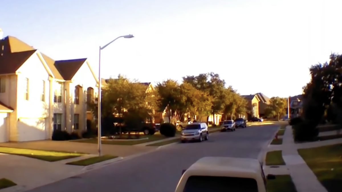 Private Security Guard in Austin ‘Illegally’ Chases Marathon Runner Out of Fancy Neighborhood: ‘Might as Well Put the Mall Cop in His Place’