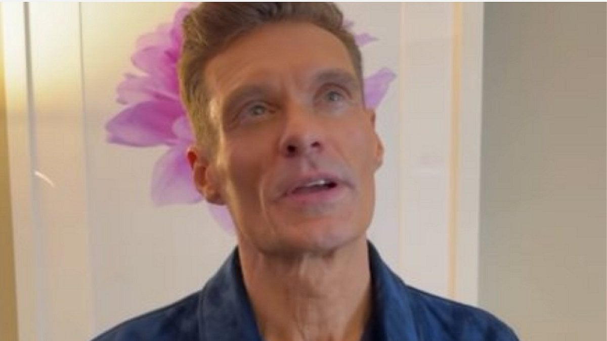 Ryan Seacrest’s Scary Skinny Look Sparks Fan Concern: ‘Not Looking Well’