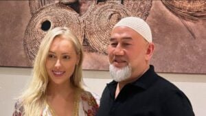 California singer marries Sultan