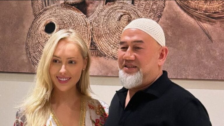 California singer marries Sultan