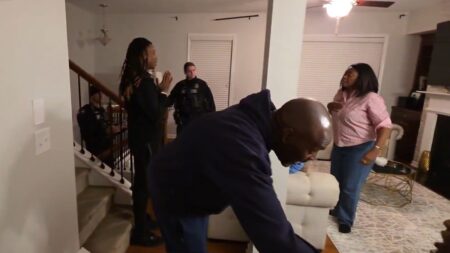 twitch streamer influencer's mom calls cops on him